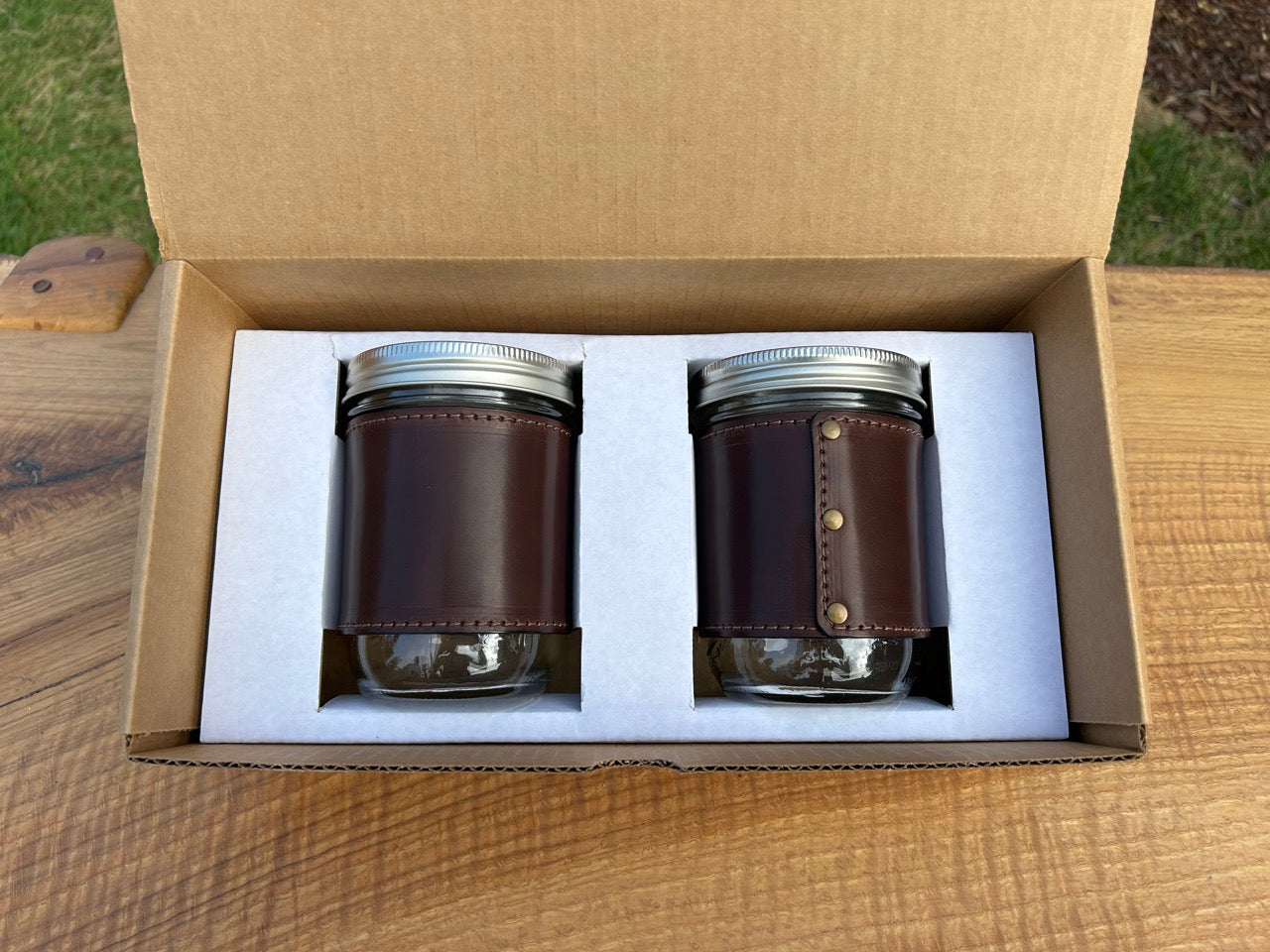Narrow Gate Leather Mug Duo